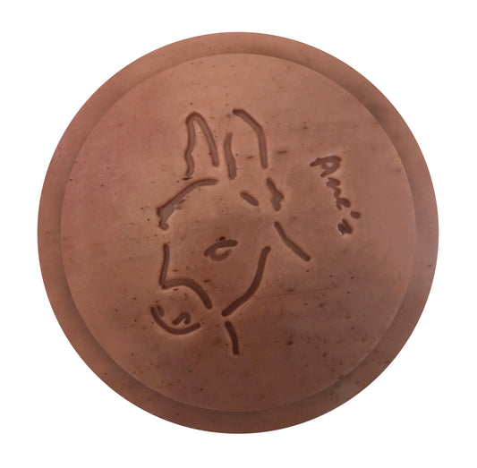 Savon visage et corps grains de vanille bourbon enrichi en lait d'ânesse frais et bio. Fabrication artisanale. Format économique: 160g.